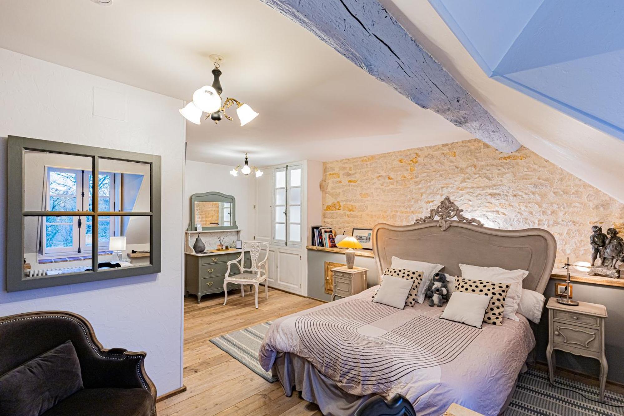 Le Domaine Des Carriers Bed & Breakfast Chevroches Room photo